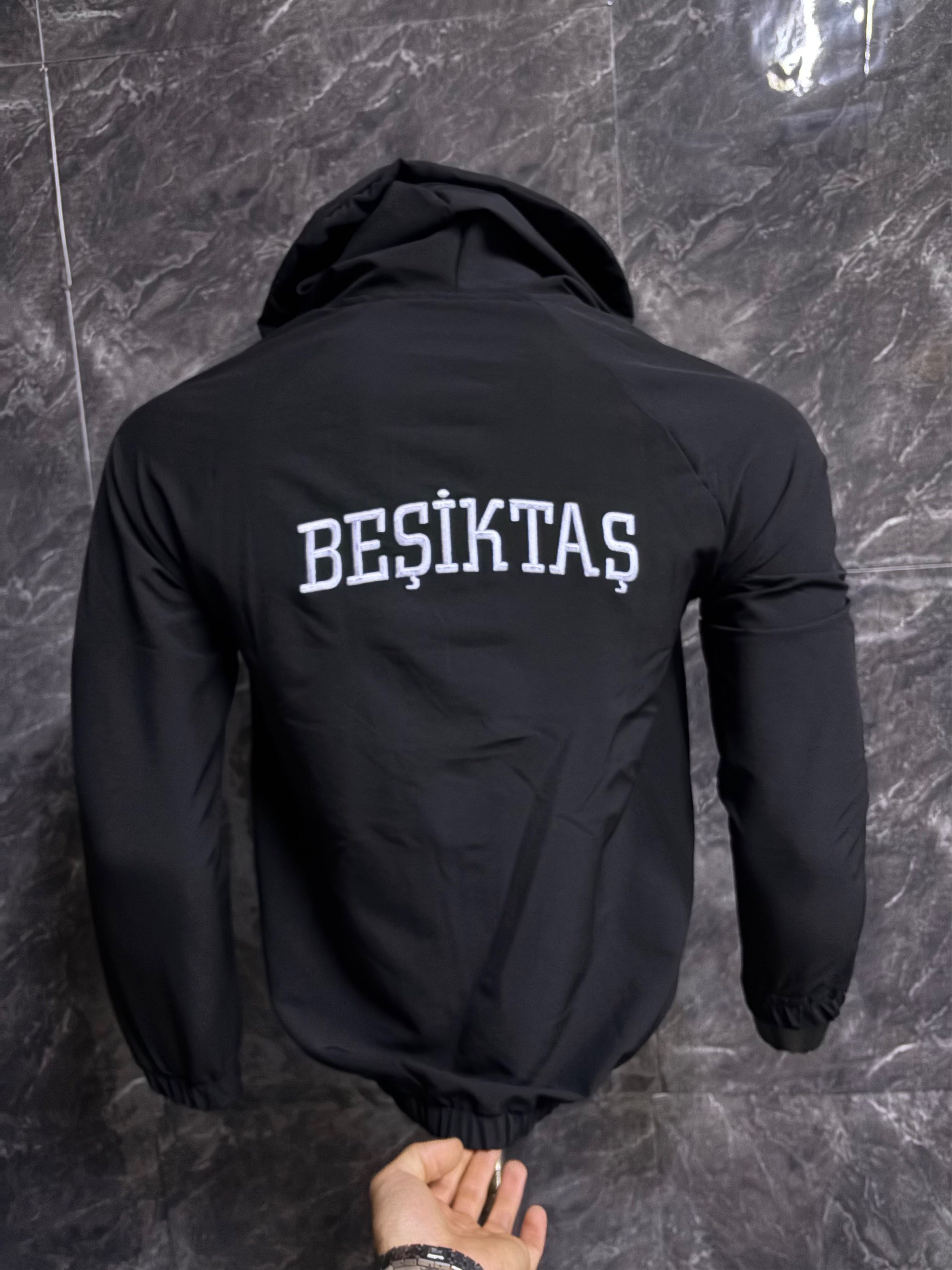 Beşiktaş Yağmurluk